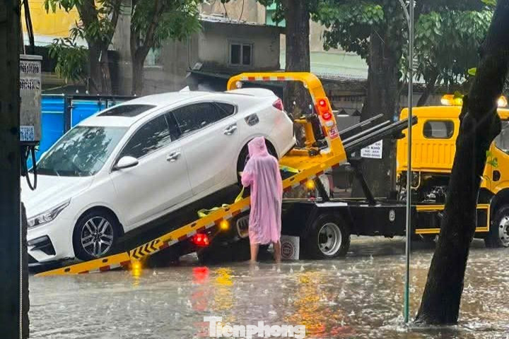 Tin tức 24h: Áp thấp nhiệt đới dự báo sẽ vào Vịnh Bắc Bộ, Hà Nội có thể mưa to những hôm nào? - 16