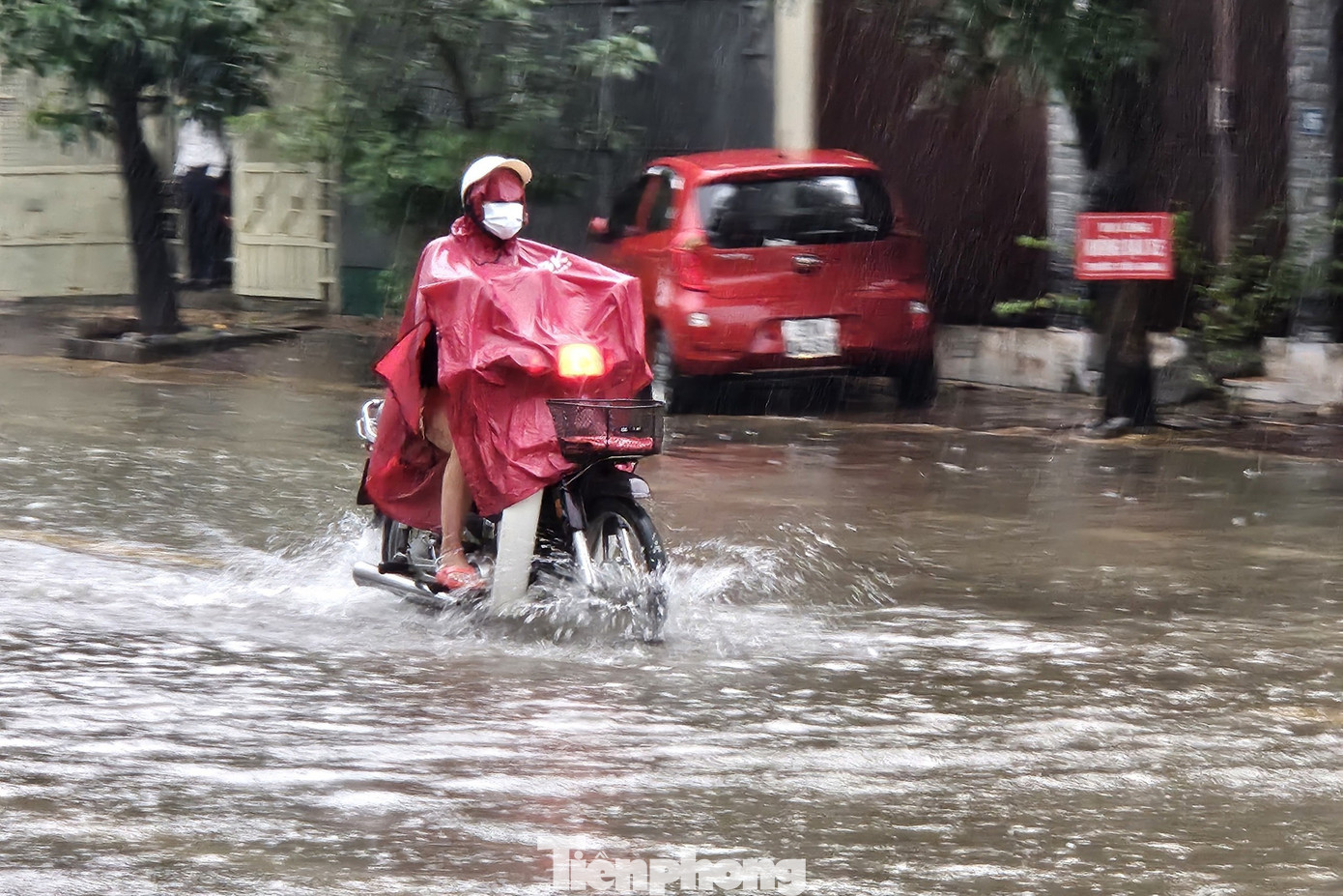 Tin tức 24h: Áp thấp nhiệt đới dự báo sẽ vào Vịnh Bắc Bộ, Hà Nội có thể mưa to những hôm nào? - 18