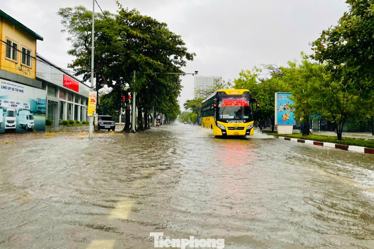 Tin tức 24h: Áp thấp nhiệt đới dự báo sẽ vào Vịnh Bắc Bộ, Hà Nội có thể mưa to những hôm nào? - 20