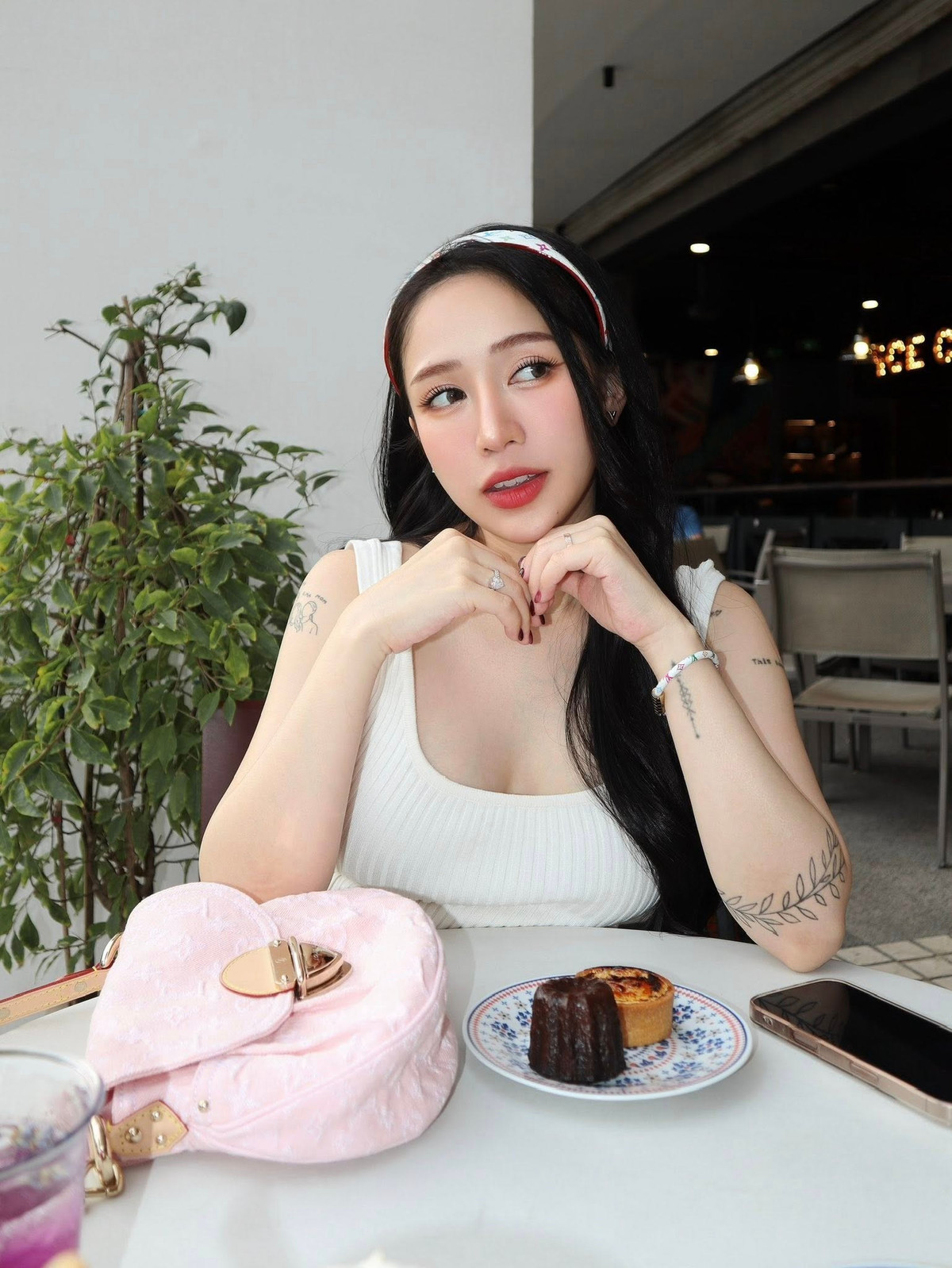 Sau khi sinh 4 con, sắc vóc ái nữ đại gia Minh Nhựa ra sao? - 8