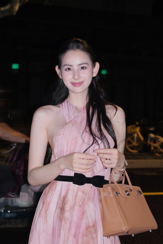 Người đẹp chia sẻ bức hình rõ mặt mẫu Hermes Birkin, đồng thời khẳng định về nguồn gốc của mẫu túi.