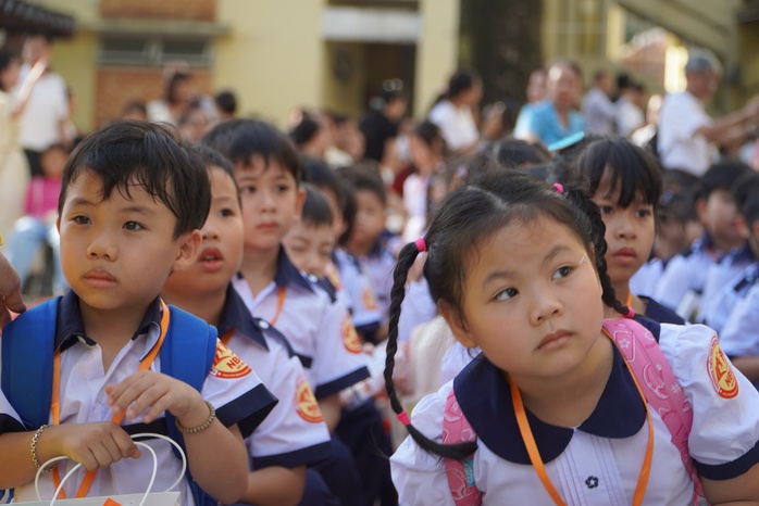 Vỡ òa cảm xúc trong ngày amp;#34;Hôm nay, em vào lớp 1amp;#34; - 12