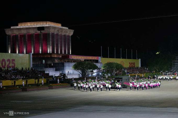 Buổi hợp luyện đầu tiên tại quảng trường Ba Đình - 48