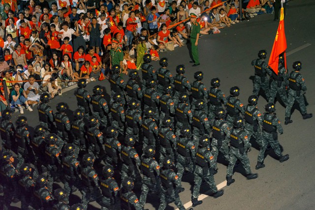 Tối 24/8 diễn ra tổng hợp luyện lần 2 Lễ diễu binh, diễu hành kỷ niệm 80 năm Quốc khánh 2/9 ở Quảng trường Ba Đình.