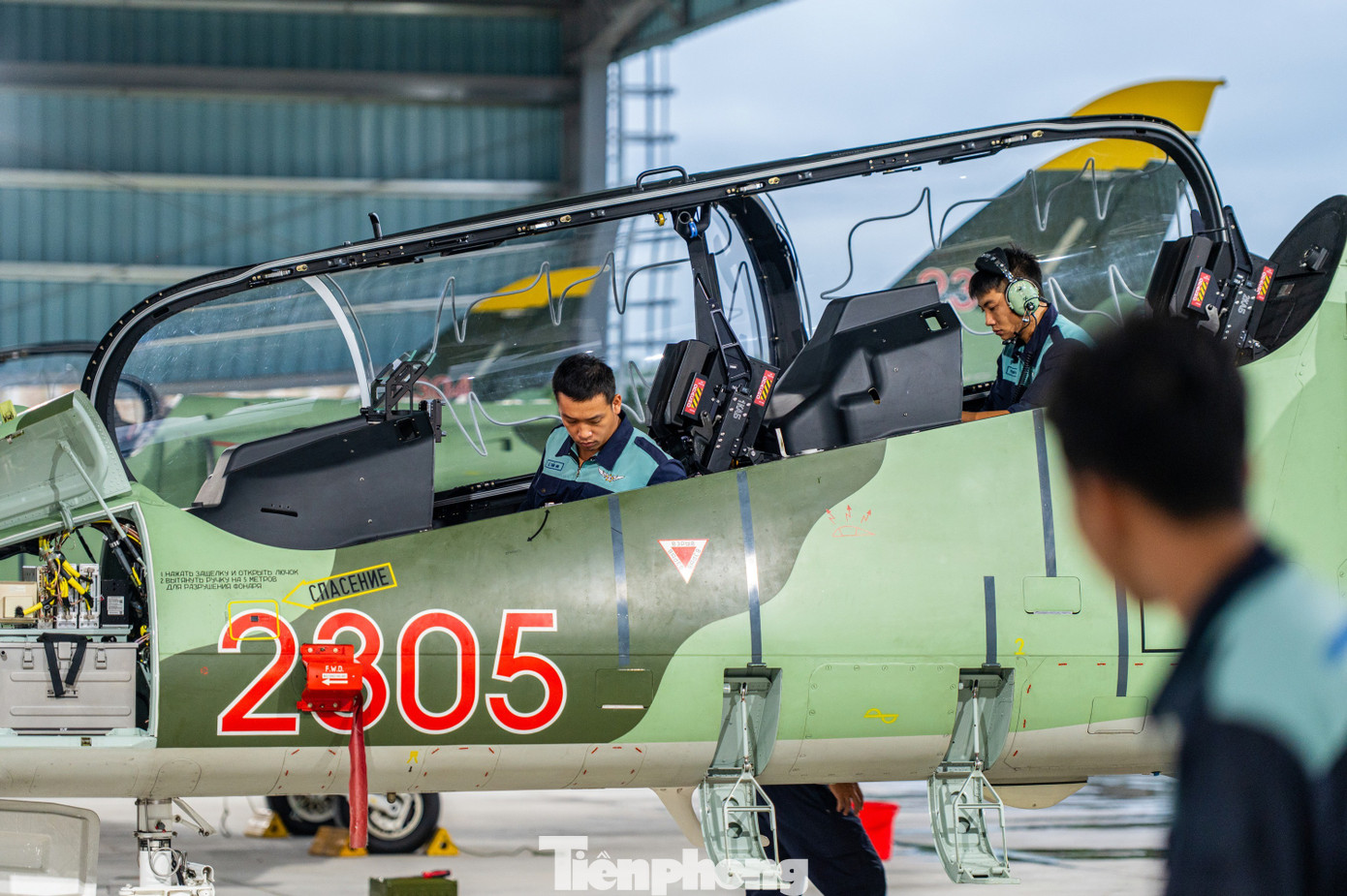 Những ngày này, tất cả các lực lượng đang tất bật chuẩn bị cho kế hoạch hợp luyện, bay sơ duyệt, tổng duyệt và bay biểu diễn tại lễ kỷ niệm 80 năm Cách mạng tháng Tám thành công và Quốc khánh 2/9 (A80) tại Quảng trường Ba Đình, Hà Nội.