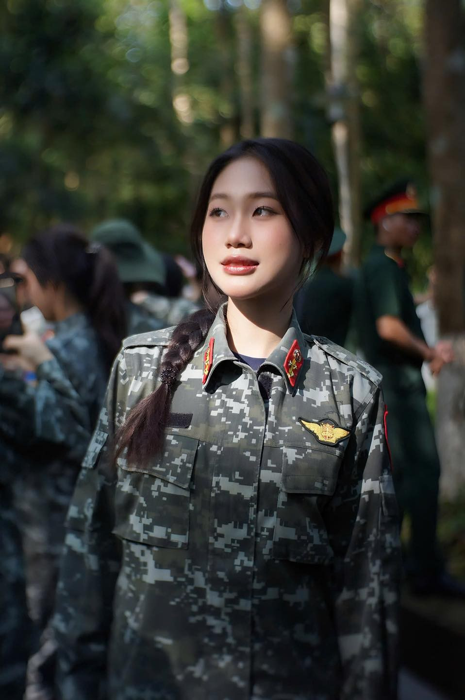 Bông hồng thép xinh đẹp giữa đội hình Cảnh sát đặc nhiệm của A80 - 3