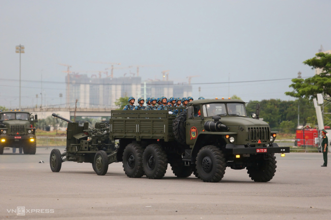 Quân nhân, khí tài, pháo lễ sẵn sàng hợp luyện - 49