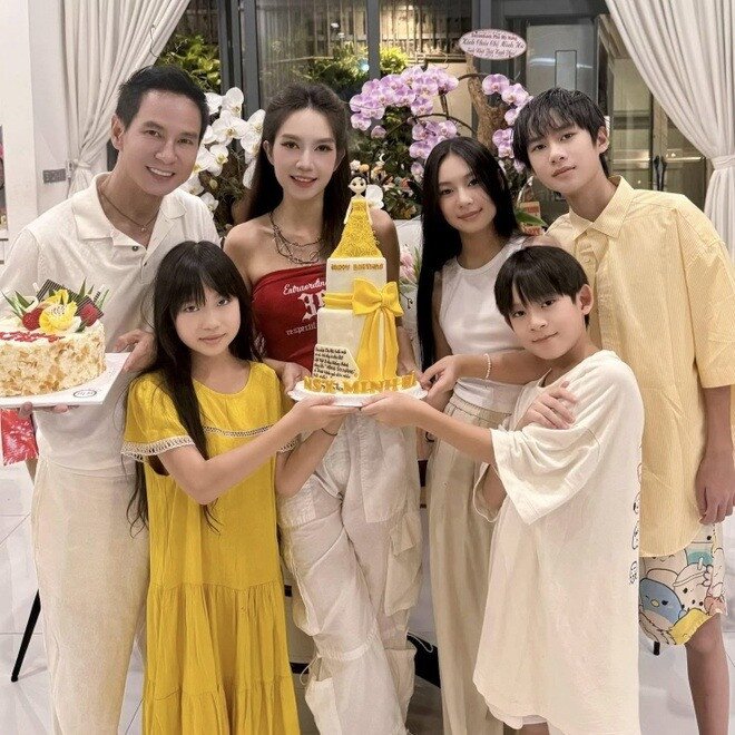 Gia đình hạnh phúc của Lý Hải - Minh Hà khiến nhiều người ngưỡng mộ.