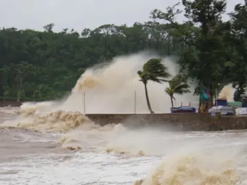 Bão số 5 làm 3 người chết, 10 người bị thương, hơn 3.000 nhà ngập