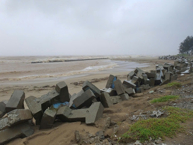 Vùng áp thấp sẽ mạnh lên thành áp thấp nhiệt đới trên Biển Đông.