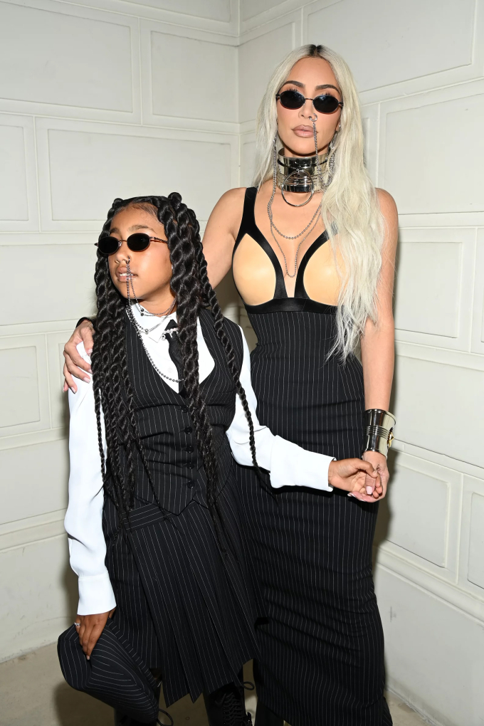 Ngoại hình con gái 12 tuổi của tỷ phú Kim Kardashian - 14
