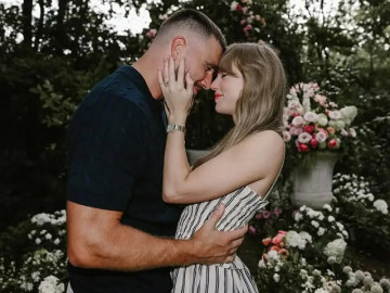 Taylor Swift và bạn trai đính hôn