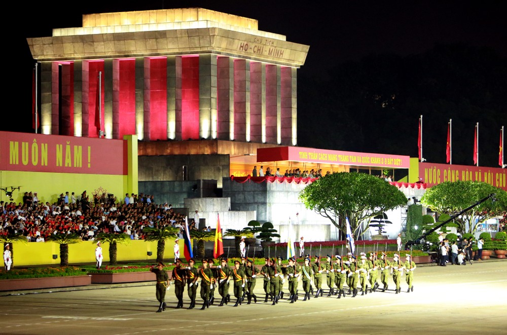 
Khối quân nhân Liên bang Nga tham gia diễu binh, diễu hành.