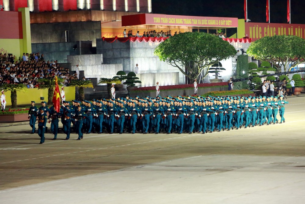 
Khối Dân quân tự vệ.