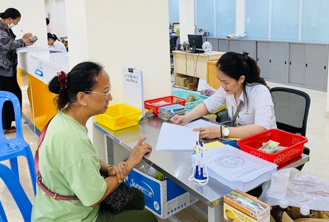 Lịch chi trả lương hưu tháng 9 có sự thay đổi do trùng lịch nghỉ lễ 2/9. Ảnh minh họa: T.N