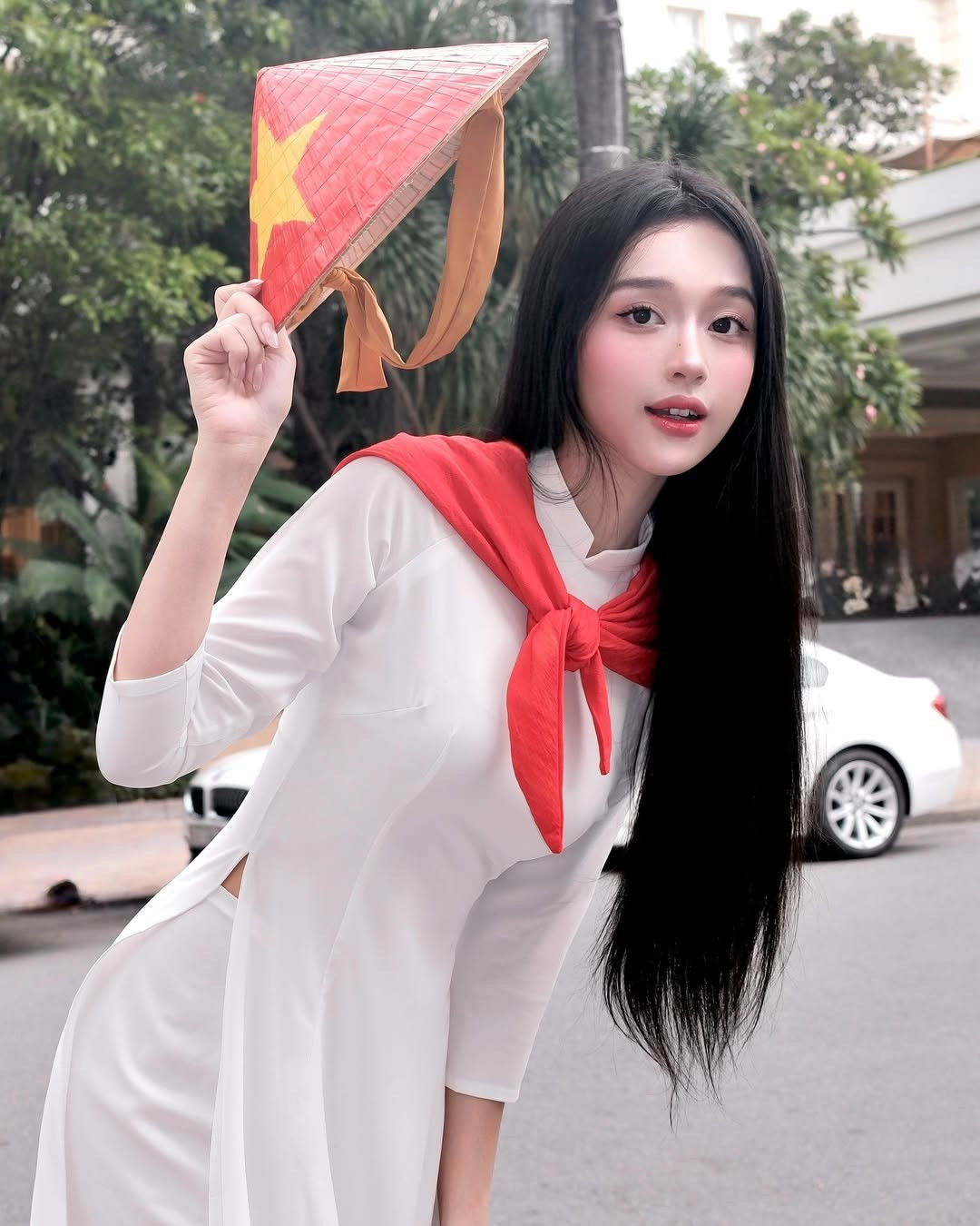 Những mỹ nhân Việt trong tà áo dài trắng chào mừng 2/9 - 3
