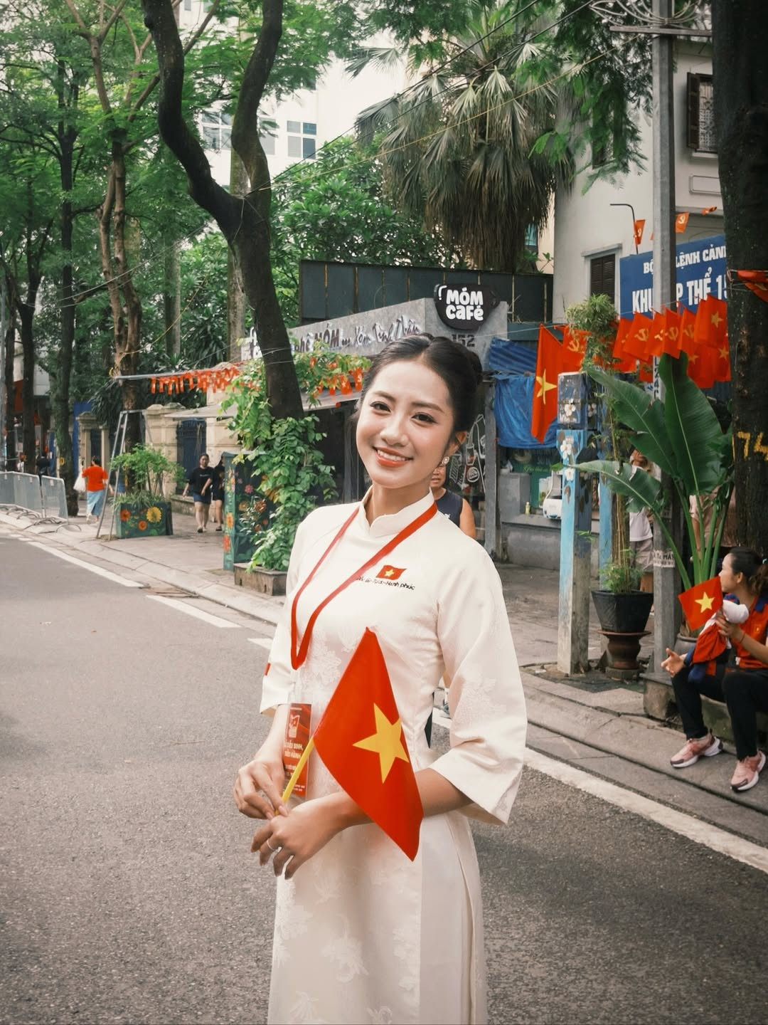 Những mỹ nhân Việt trong tà áo dài trắng chào mừng 2/9 - 6