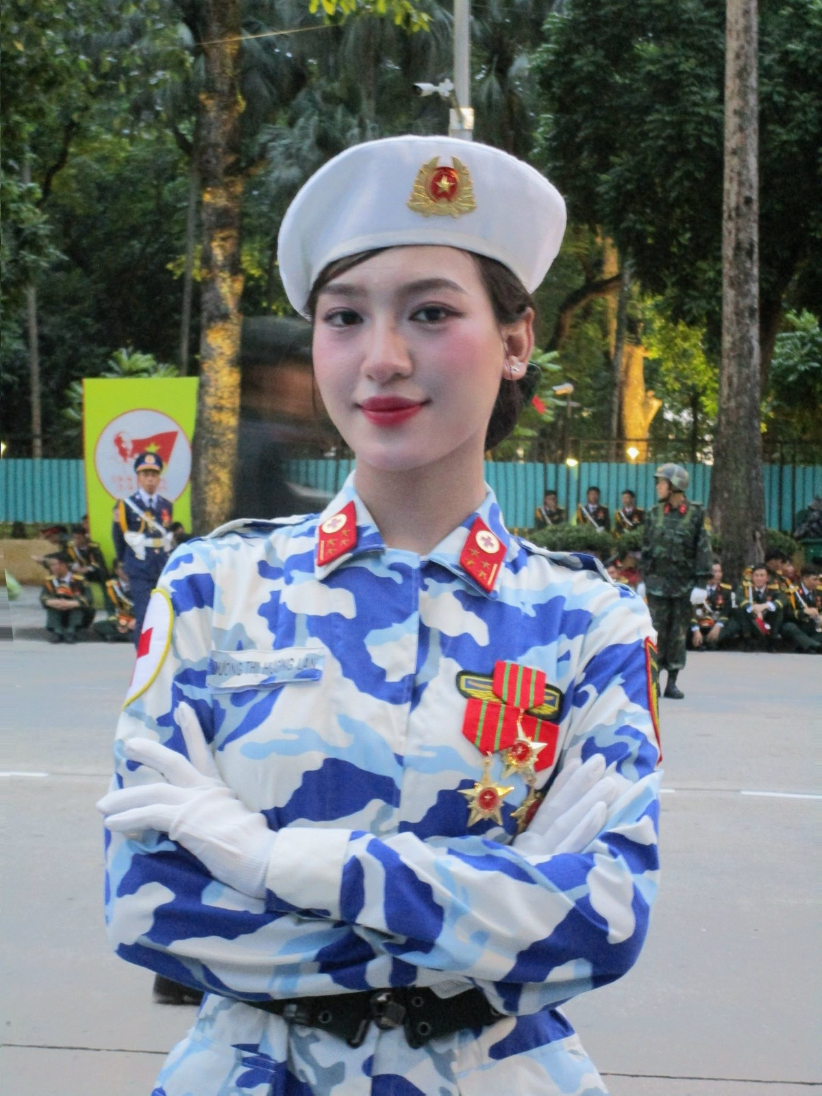 Nữ trung úy khối Quân y gây ấn tượng với ngoại hình xinh đẹp, sắc sảo - 3