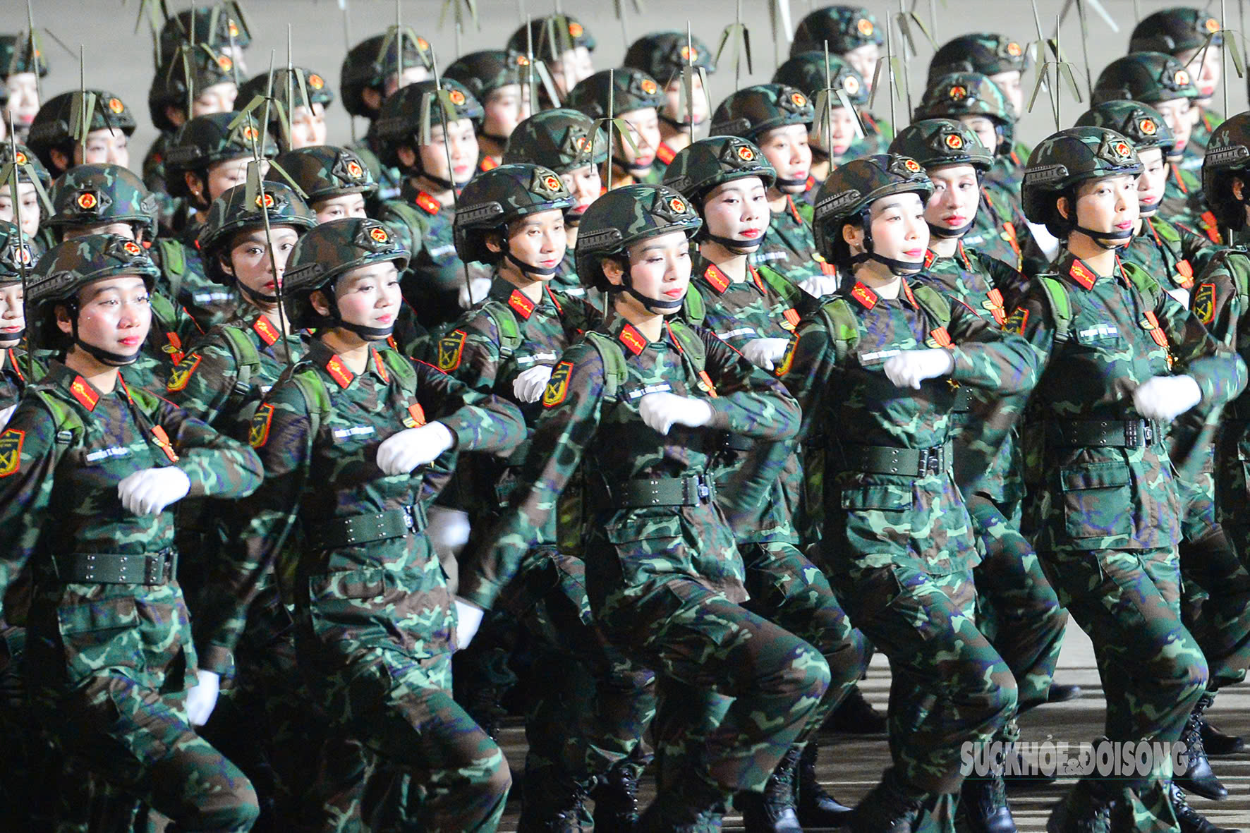 Các thành viên trong khối Nữ Chiến sĩ thông tin đã và đang nỗ lực hết mình để hoàn thành xuất sắc nhiệm vụ A80.