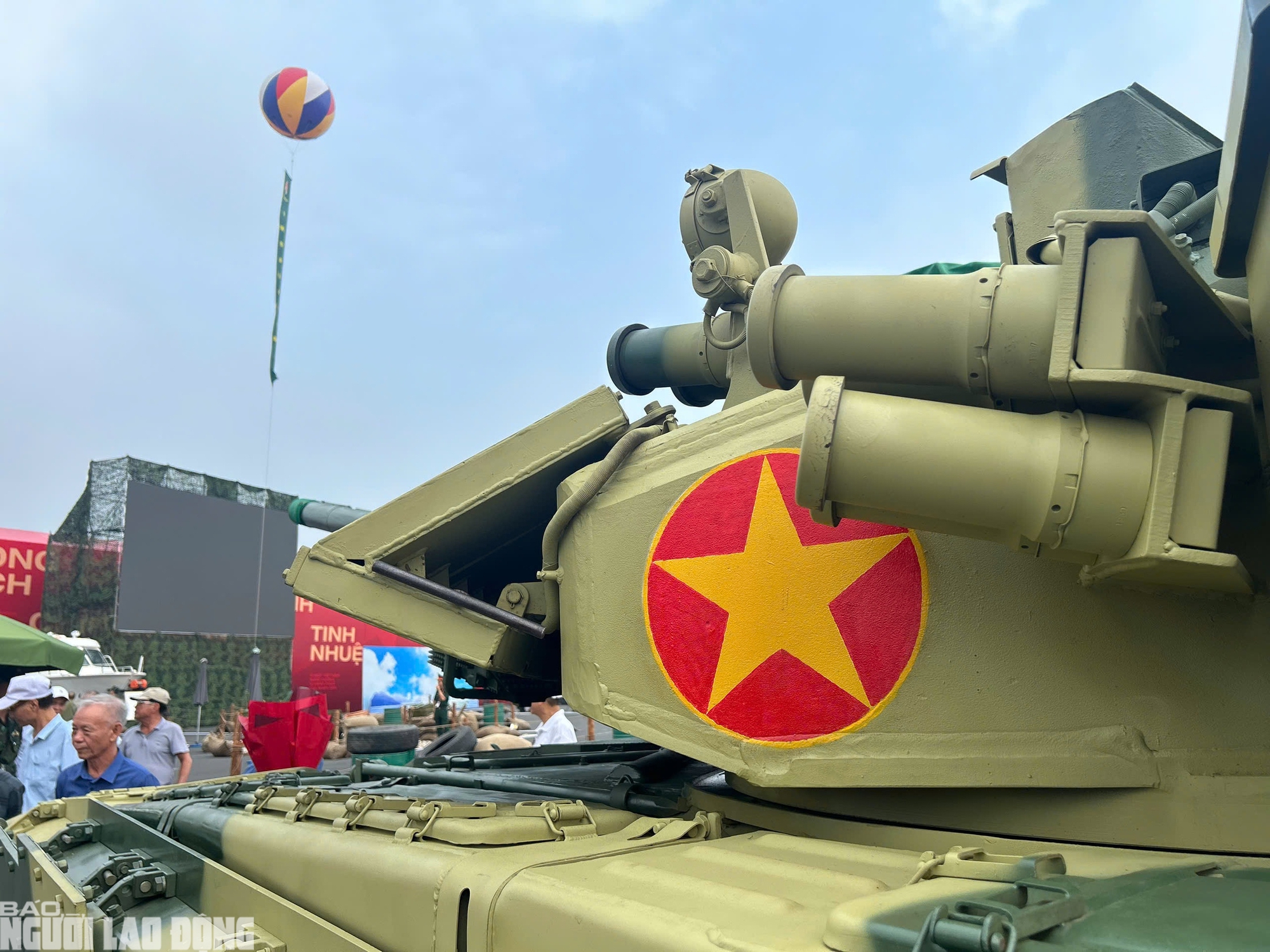 Cận cảnh xe tăng T-90S hiện đại nhất của Binh chủng Tăng thiết giáp - 8