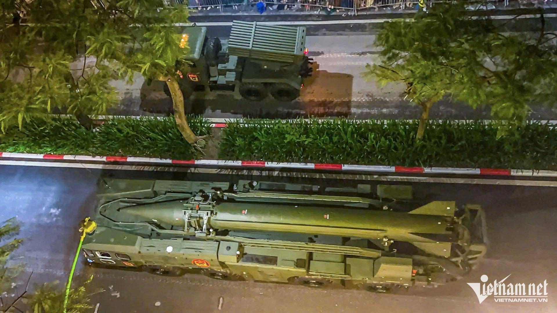 Dàn xe tăng, khí tài cùng vạn chiến sĩ hội tụ về Quảng trường Ba Đình - 12