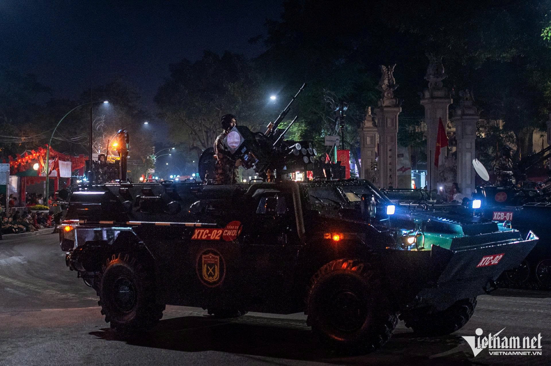 Dàn xe tăng, khí tài cùng vạn chiến sĩ hội tụ về Quảng trường Ba Đình - 24