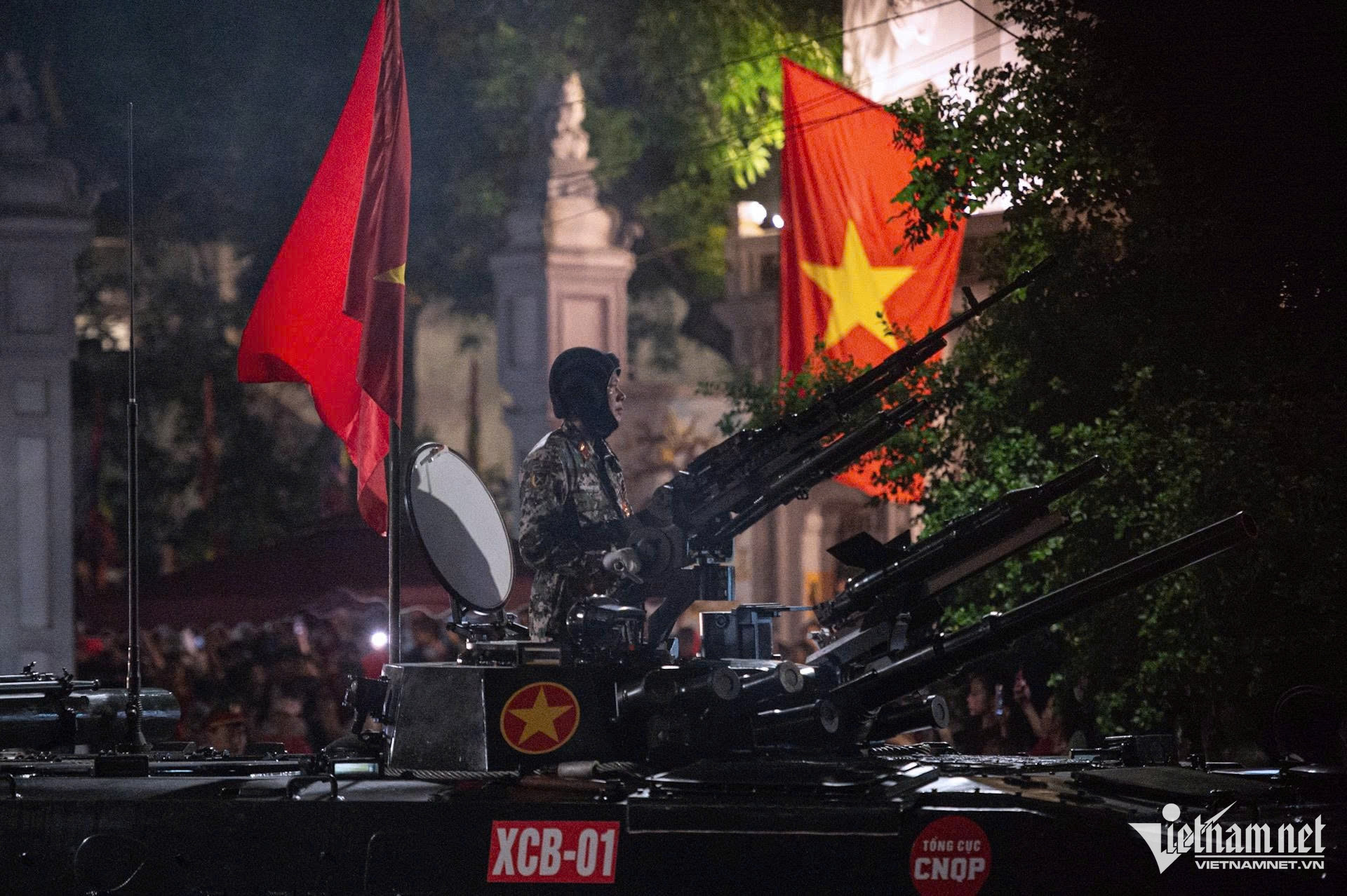 Dàn xe tăng, khí tài cùng vạn chiến sĩ hội tụ về Quảng trường Ba Đình - 25