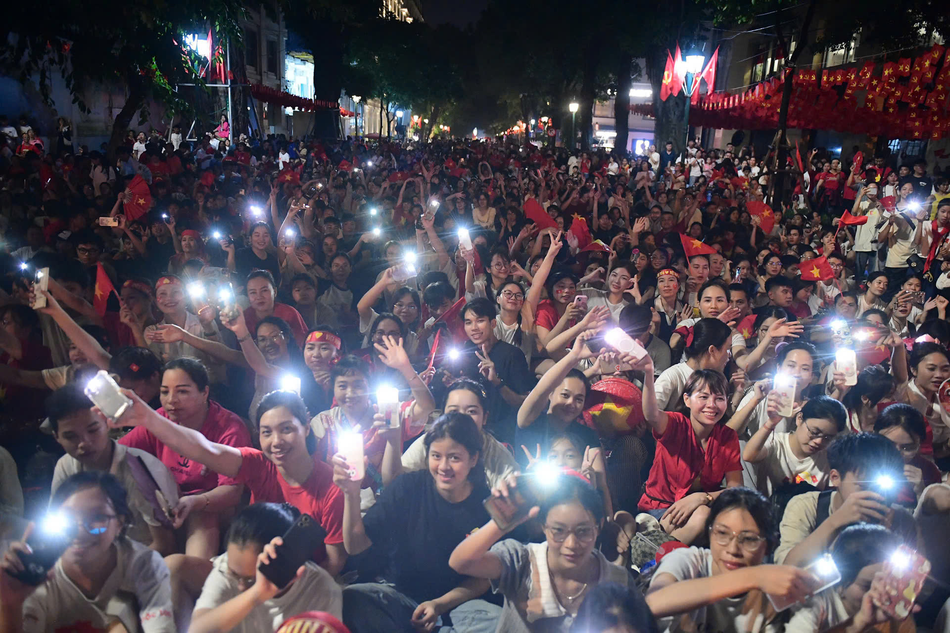 Dàn xe tăng, khí tài cùng vạn chiến sĩ hội tụ về Quảng trường Ba Đình - 49