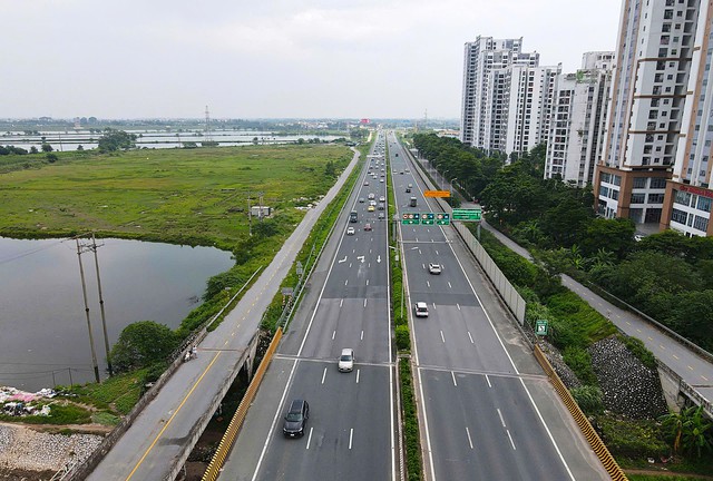 Khu vực của ngõ phía Nam Thủ đô trong chiều 2/9 thưa thớt phương tiện lưu thông, không xảy ra tình trạng quá tải hay ùn tắc.