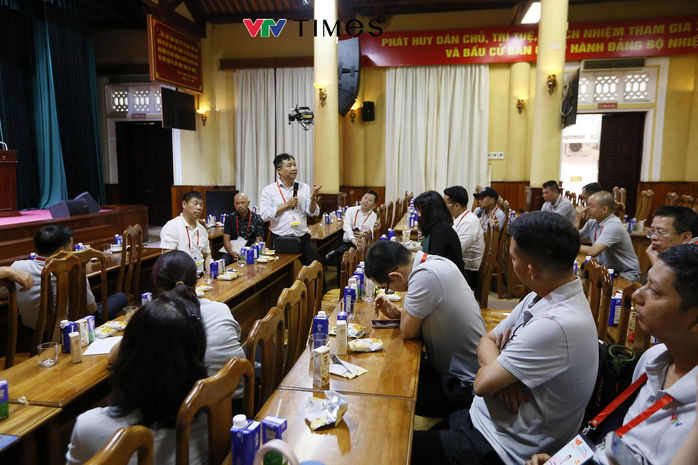 Phó Tổng Giám đốc VTV Đỗ Thanh Hải tại một cuộc họp rút kinh nghiệm được triển khai ngay sau buổi tác nghiệp