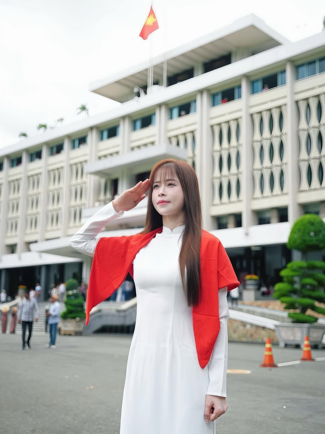 Dàn amp;#34;chị đẹpamp;#34; dịu dàng trong tà áo dài mừng đại lễ 2/9 - 2
