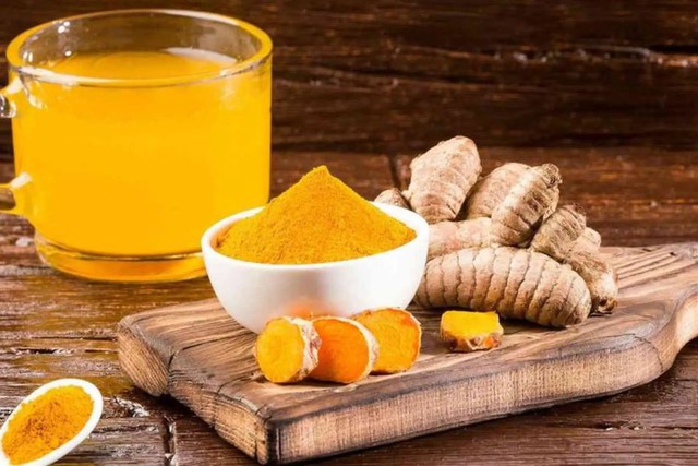 Hợp chất curcumin có trong nghệ có tác dụng kháng viêm, giảm đau và cũng có tác dụng làm đẹp da.