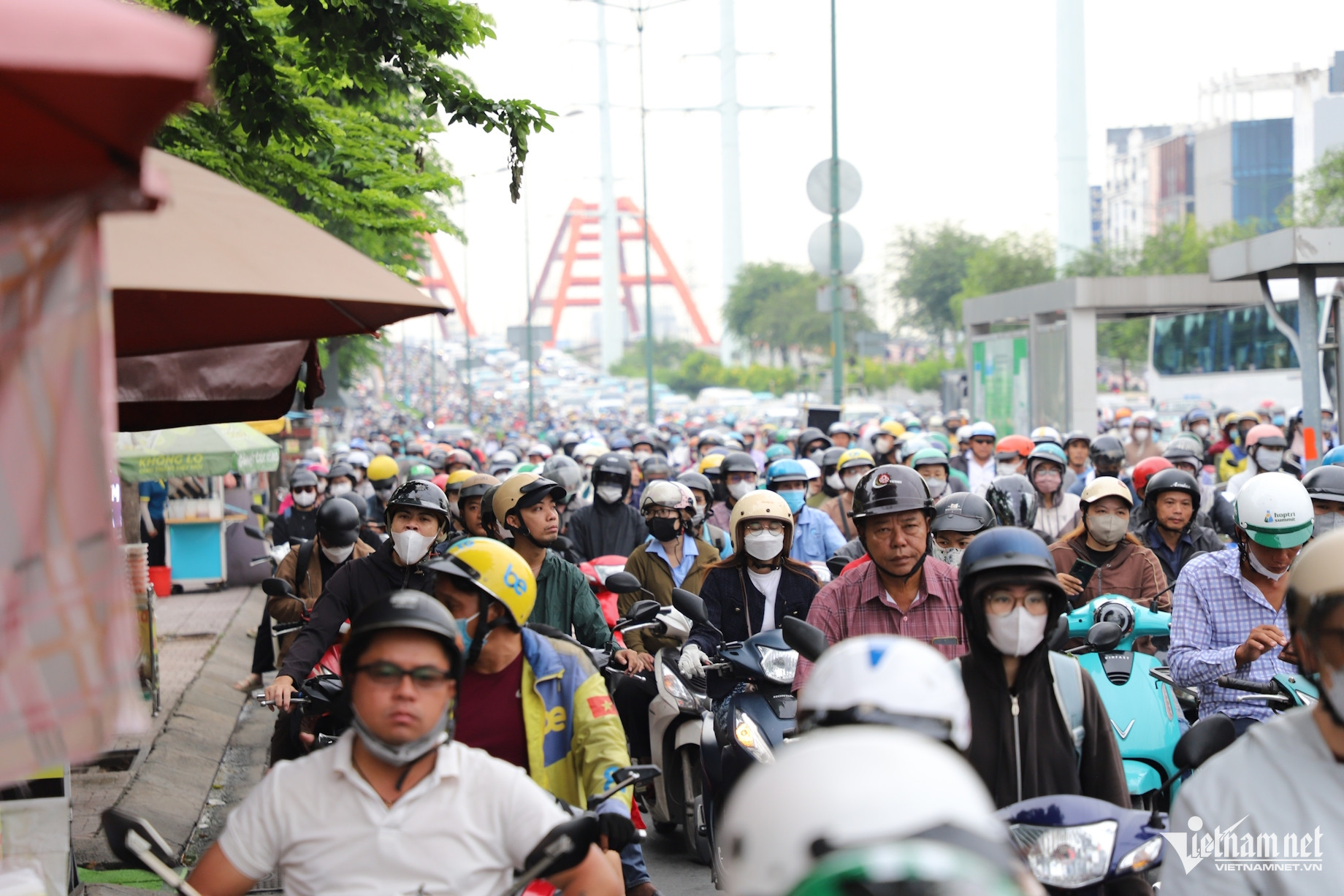 Cửa ngõ TPHCM amp;#34;chết đứngamp;#34;, nghìn người amp;#34;chôn chânamp;#34; trong khói bụi sáng đầu tuần - 3