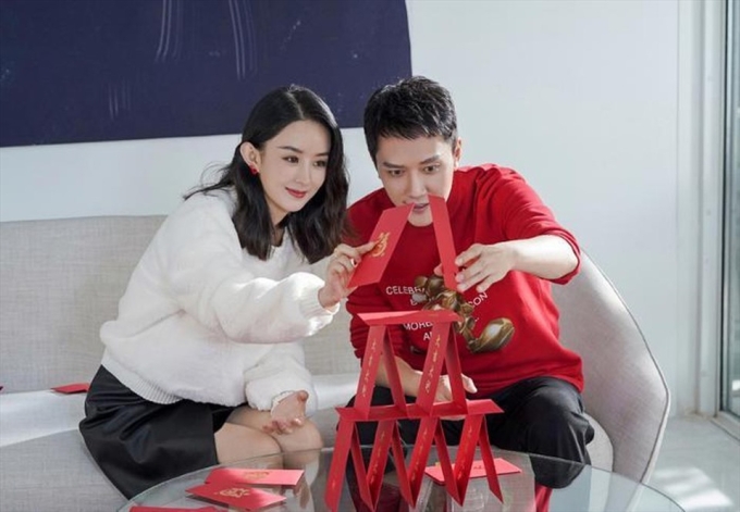Diễn viên Phùng Thiệu Phong và Triệu Lệ Dĩnh. Ảnh: Weibo