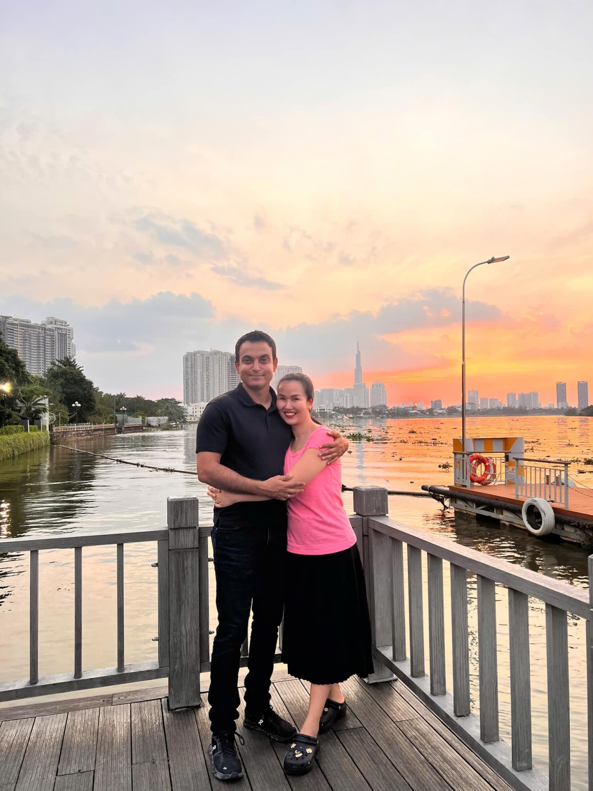 Chuyện tình vượt khác biệt văn hóa của vợ chồng Võ Hạ Trâm - 12