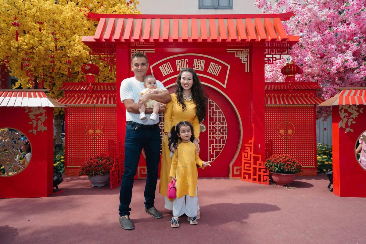 img src/upload/3-2025/images/2025-09-11/1757570973-gia-dinh-vo-ha-tram-20-6279-width1118height1748.jpg width660 /