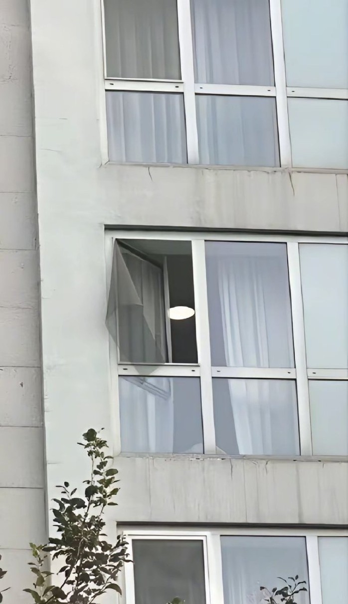 Rộ tin bạch chân của tam sinh tam thế thập lý đào hoa ngã lầu thiệt mạng - 3
