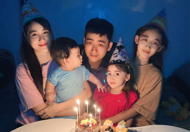 Tổ ấm hạnh phúc của diễn viên Bảo Anh bên vợ trẻ đẹp - 4