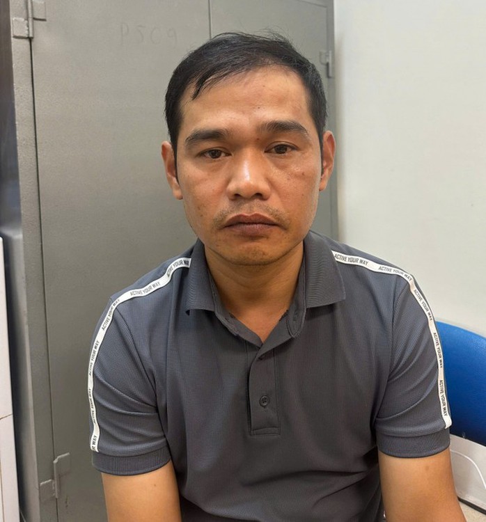 Phạm Văn Hùng tại cơ quan công an. Ảnh: Công an Hà Nội