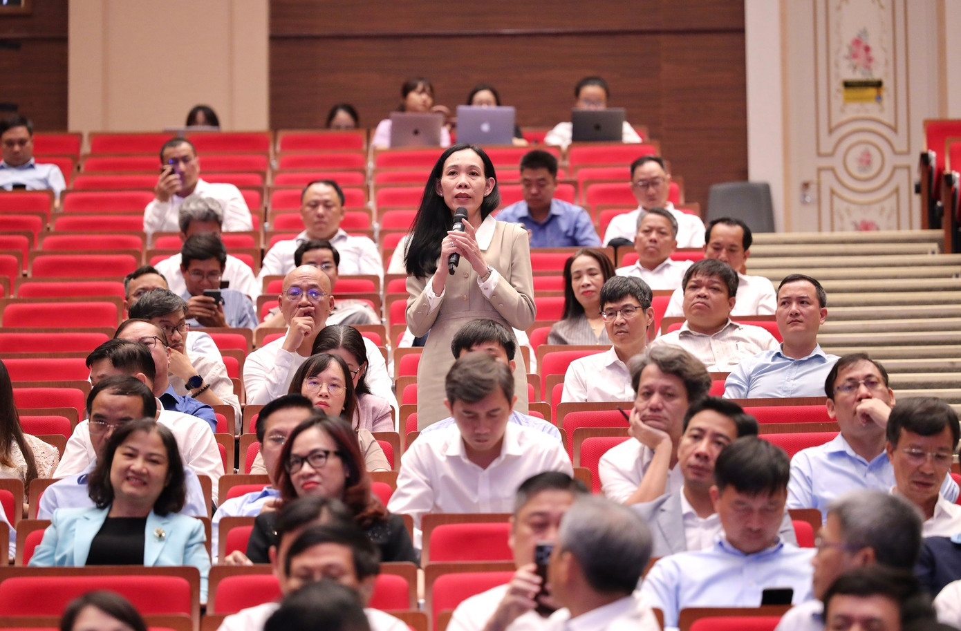 Đại diện các trường đại học chia sẻ ý kiến.