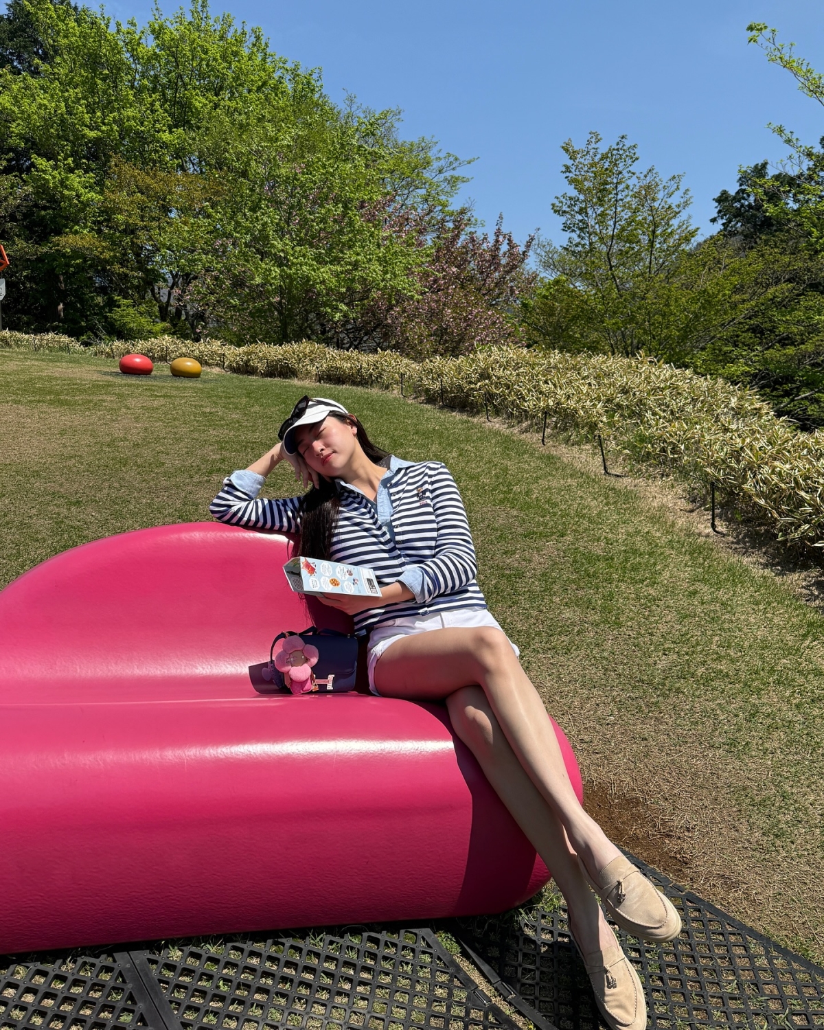Summer Walk được nhiều tạp chí thời trang gọi là Billionaire Loafer (giày lười của giới tỷ phú) vì sự song hành nhiều năm qua với giới tỷ phú, triệu phú và nhà giàu như Chủ tịch và CEO của LVMH (Louis Vuitton Moët Hennessy) - tập đoàn sở hữu Loro Piana, Richard Branson, Warren Buffett, Elon Musk, Bill Gates, Mark Zuckerberg...
