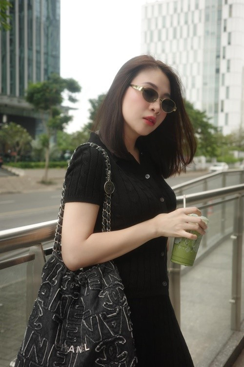 Phong cách amp;#34;giàu kín, sang ngầmamp;#34; của Đàm Thu Trang - 7