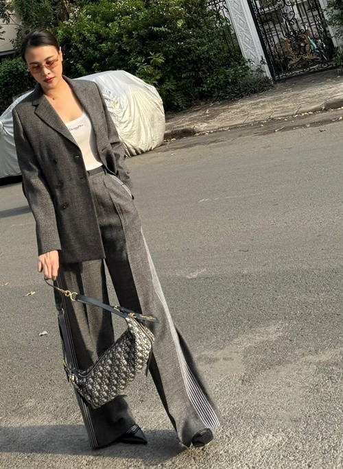Phong cách amp;#34;giàu kín, sang ngầmamp;#34; của Đàm Thu Trang - 6