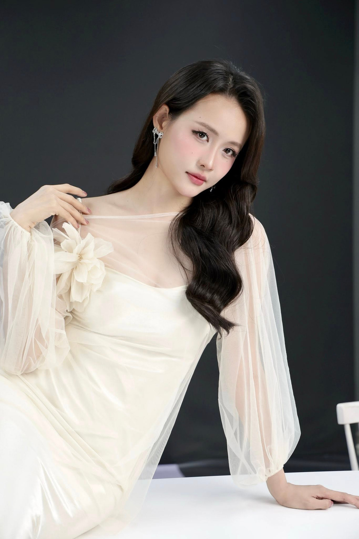 Trương Mỹ Nhân gái xinh thay đổi cuộc sống nhờ amp;#34;dao kéoamp;#34; - 7