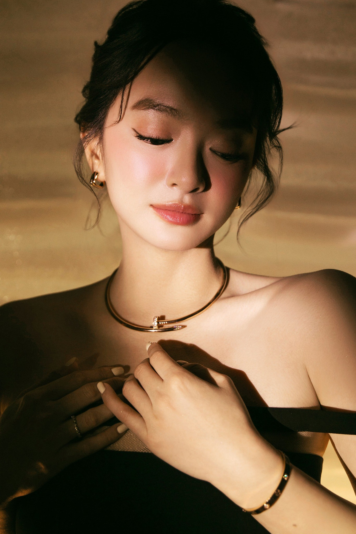 Kaity Nguyễn amp;#34;mỹ nhân trăm tỷamp;#34; của màn ảnh Việt ngày càng nhuận sắc - 6