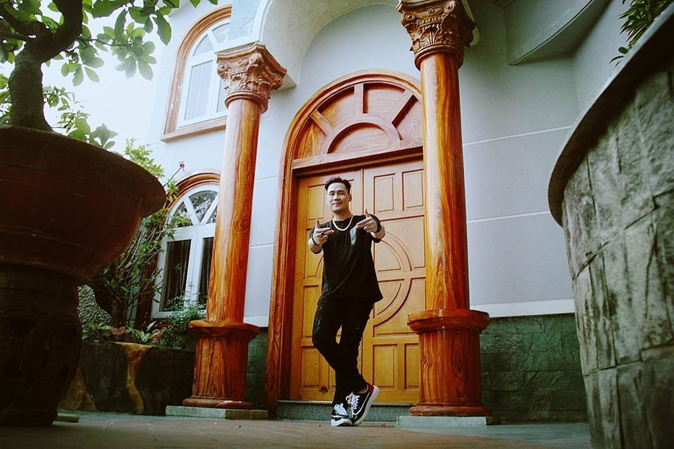 Biệt thự 200 tỷ giữa trung tâm TP HCM của ca sĩ Khánh Phương - 2