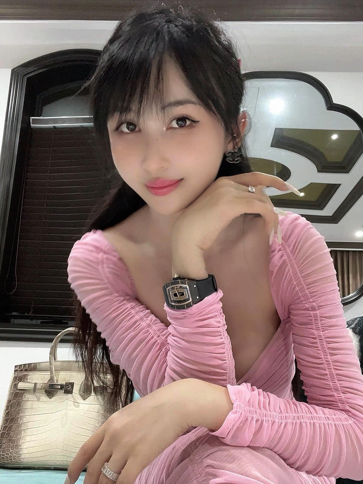 Loạt đồng hồ chục tỷ đồng của vợ đại gia Minh amp;#34;Nhựaamp;#34; - 8