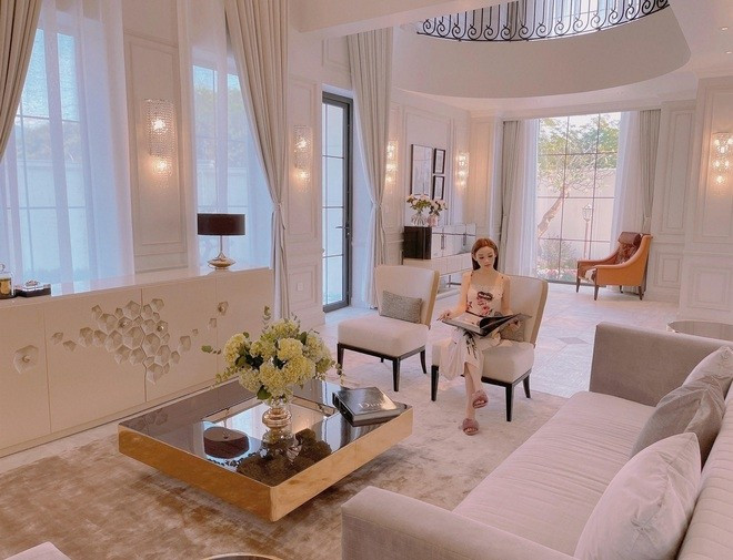 Nội thất bên trong đẳng cấp. Ảnh: FBNV