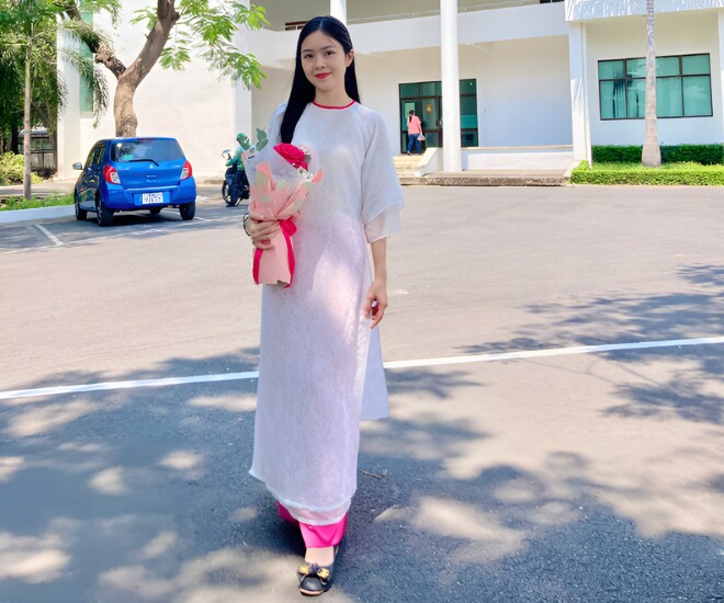 Tuổi 27, chị Quỳnh phải chiến đấu với căn bệnh ung thư. (Ảnh: NVCC).