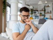 Sức khỏe - 15 triệu chứng tưởng bình thường nhưng có thể là dấu hiệu cảnh báo ung thư ở nam giới, phải hết sức cẩn thận